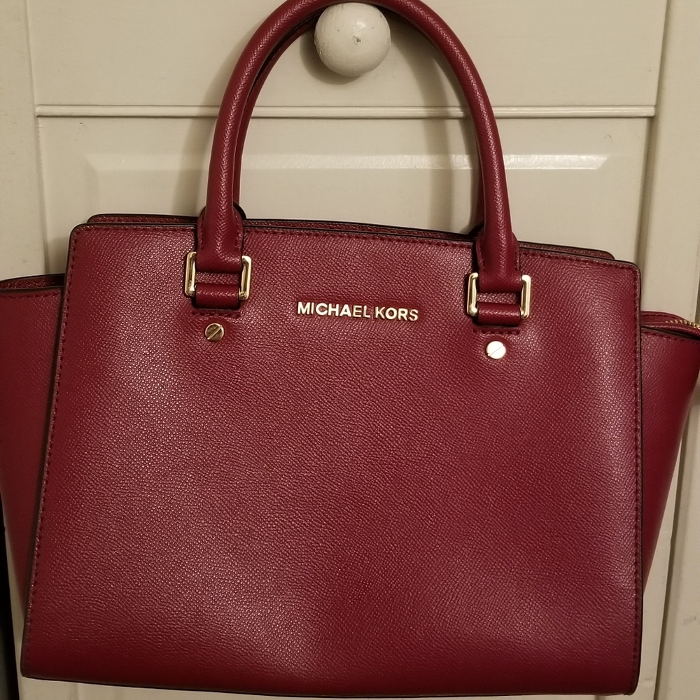 Burgundy Michael Kors Pebble leather purse